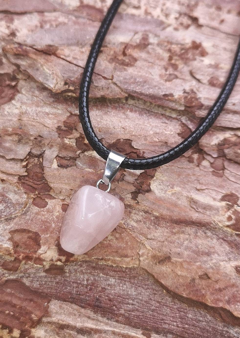 Beautiful Rose Quartz Pendant Necklace