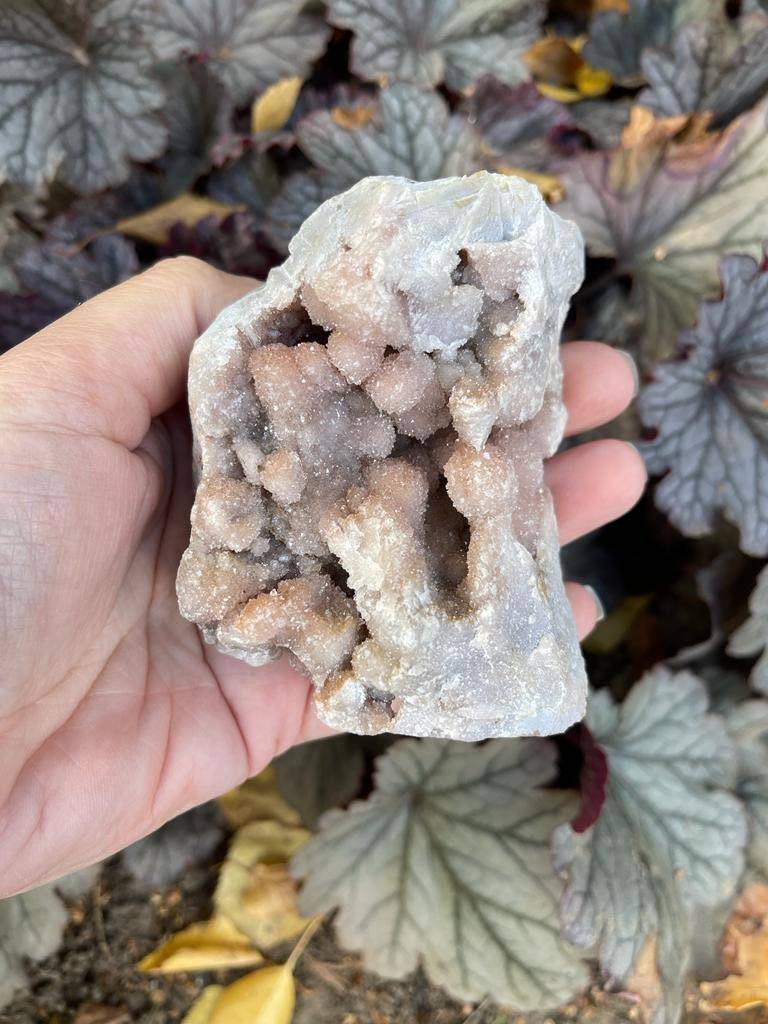 Beautiful AAA grade Argentinian pink Amethyst geode 311g 85mm
