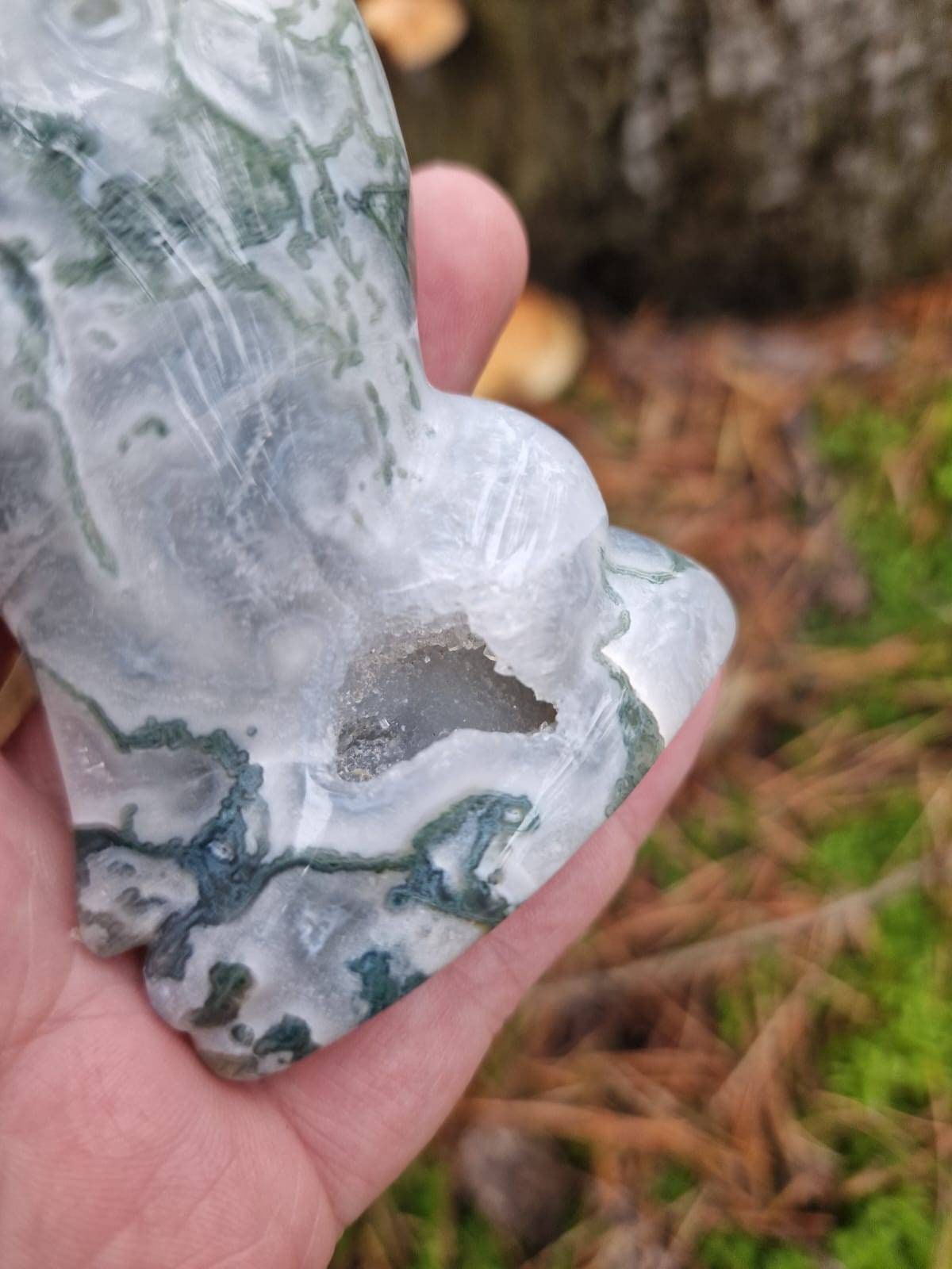 Beautiful moss agate half moon carving with druzy 205g 22cm