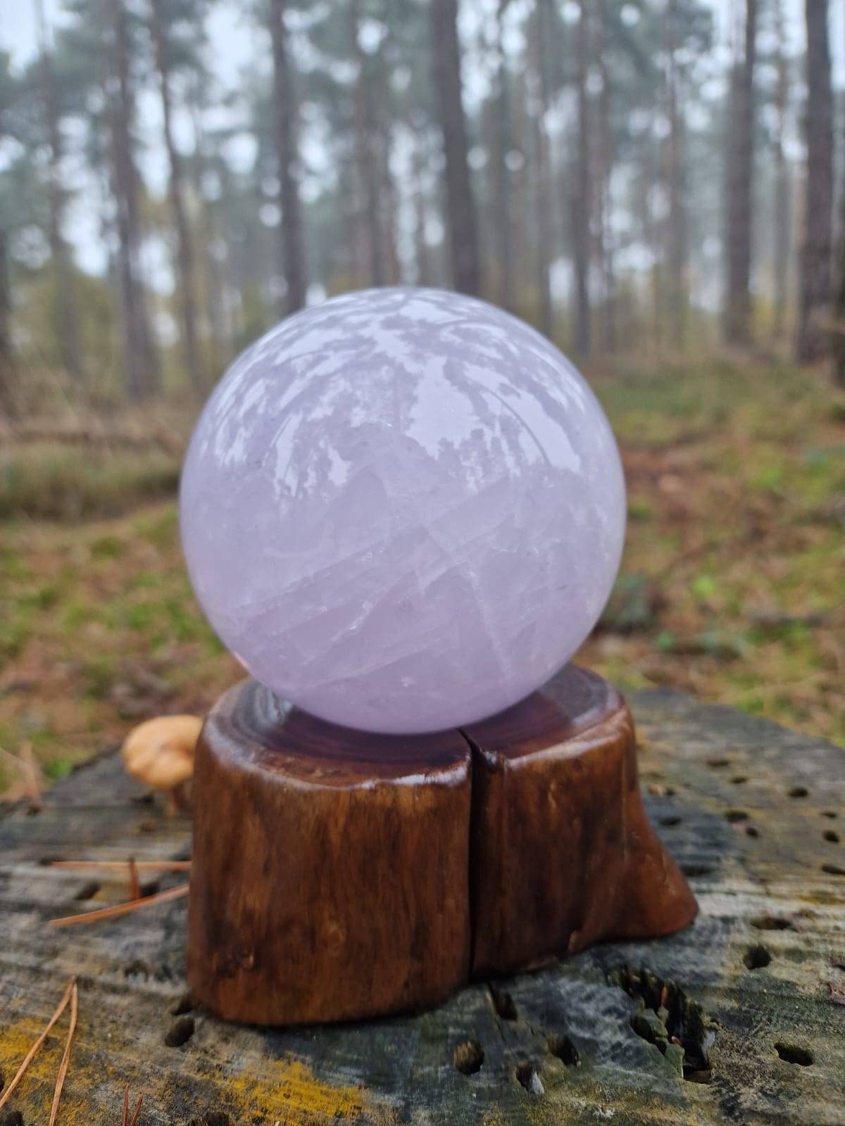 AAA grade Perfect, rare blue rose quartz sphere with a star flash. 1.3kg