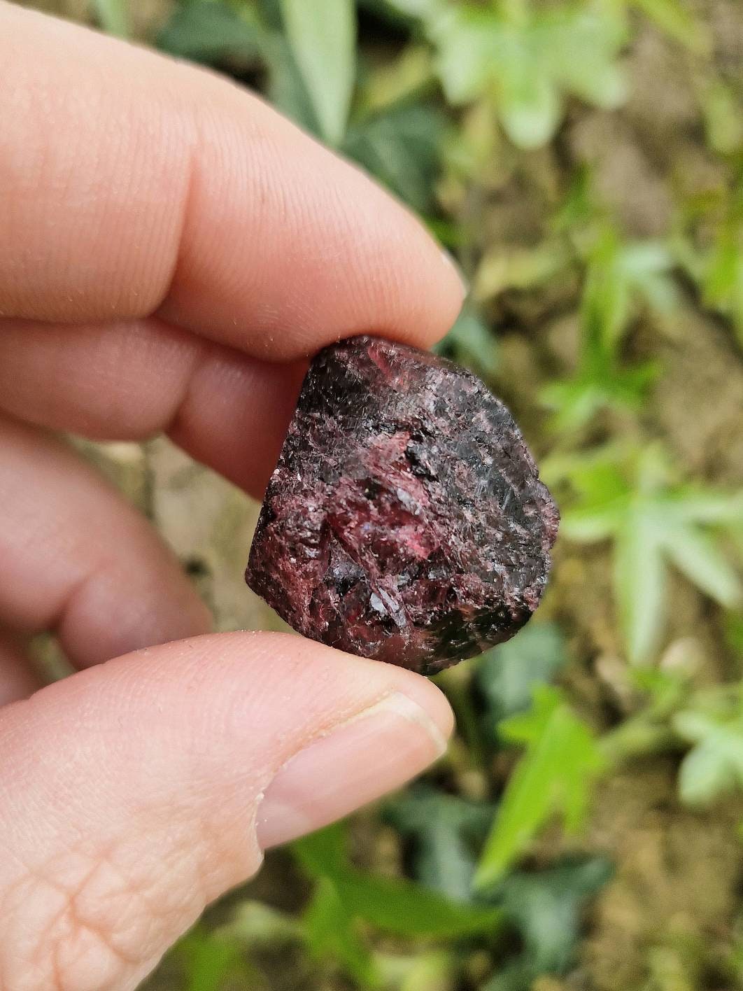 Genuine raw garnet tumble stone
