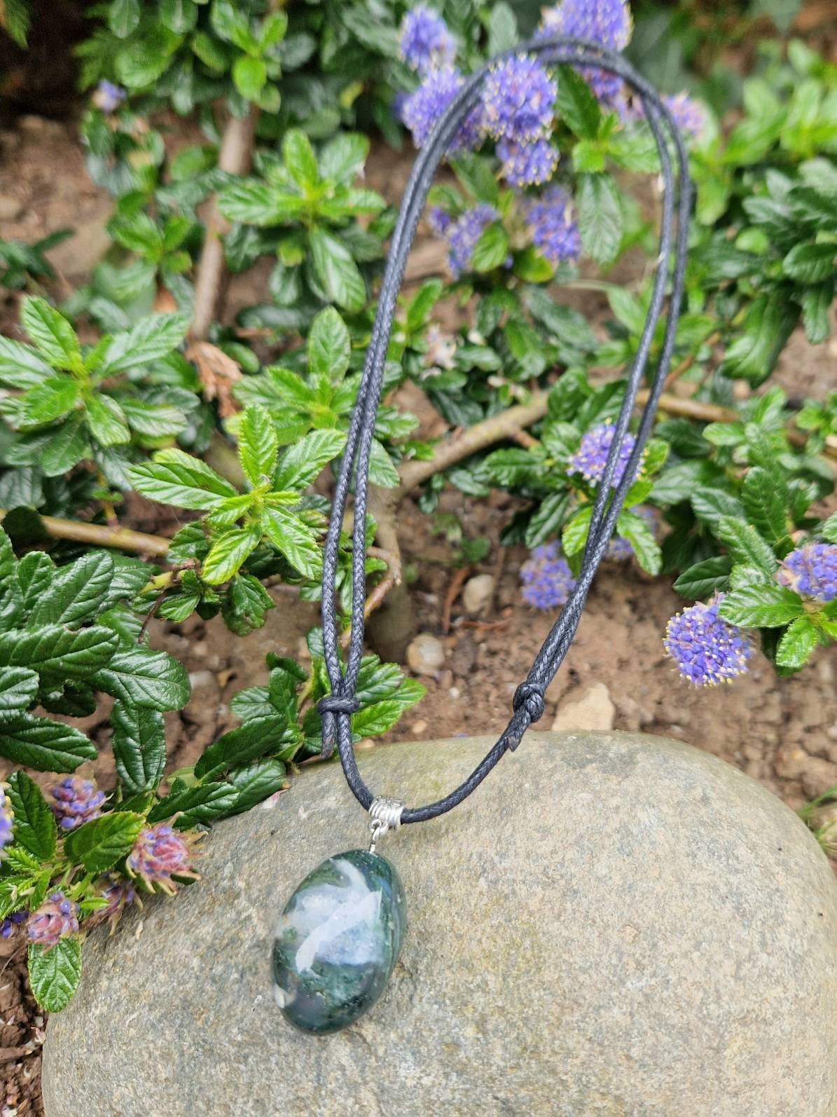 Beautiful moss agate adjustable cord necklace choker