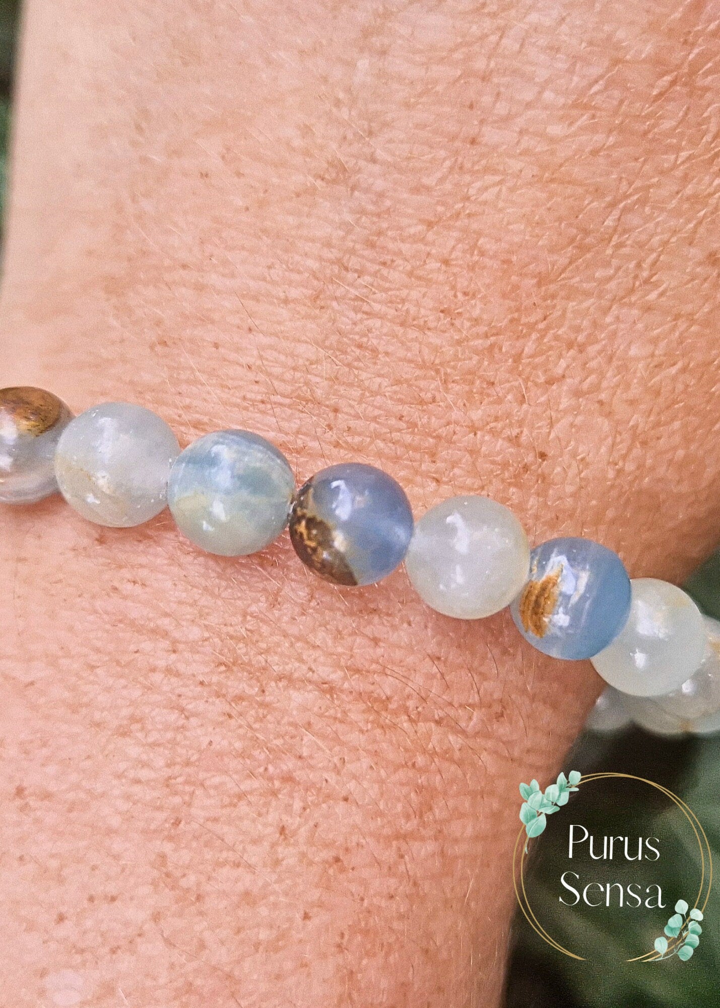 Beautiful high grade 8mm blue onyx strech bracelet