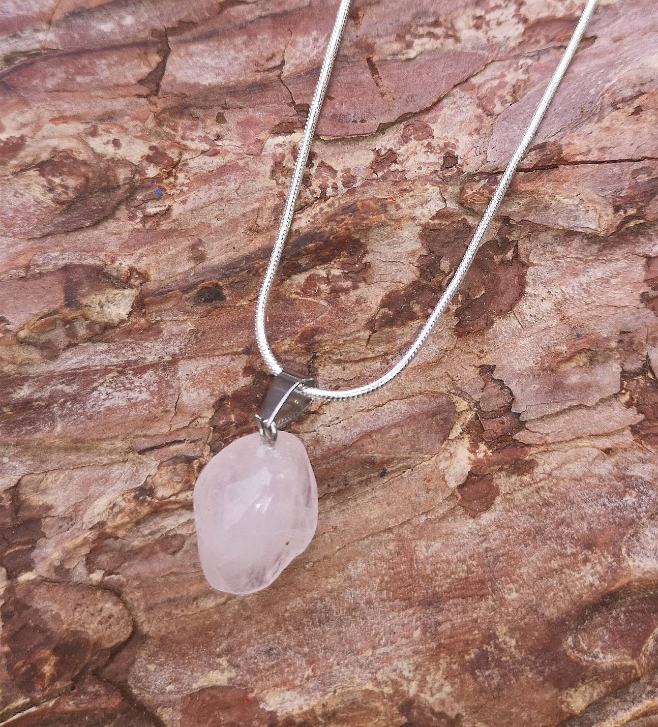 Beautiful Rose Quartz Pendant Necklace