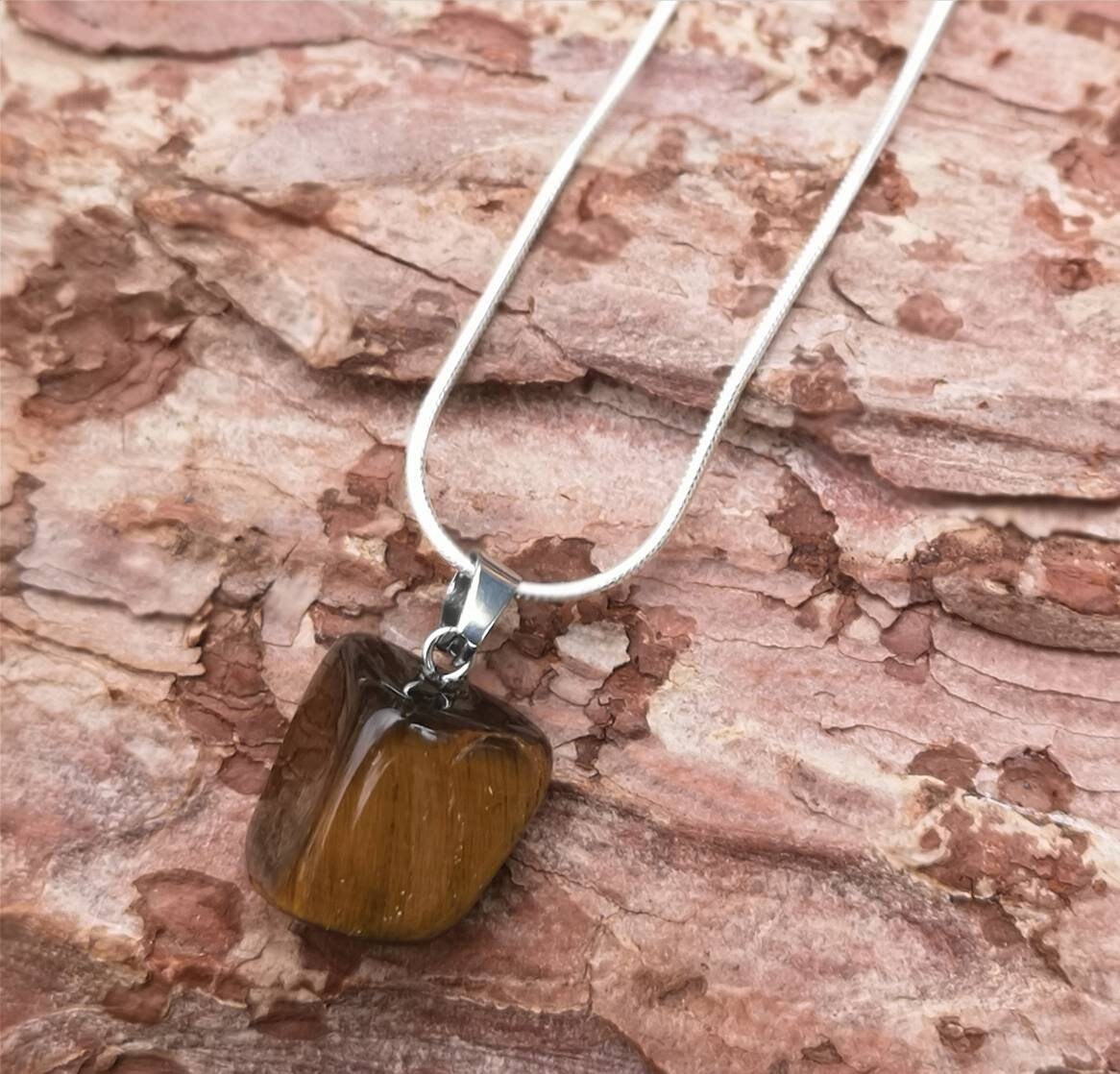 Beautiful Tiger Eye Pendant Necklace