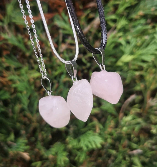 Beautiful Rose Quartz Pendant Necklace