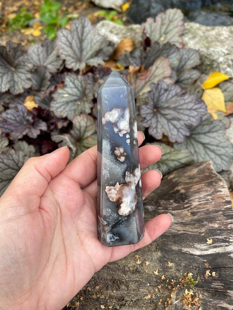 AAA grade premium quality genuine Black flower agate tower from Madagascar. 190g 125mm