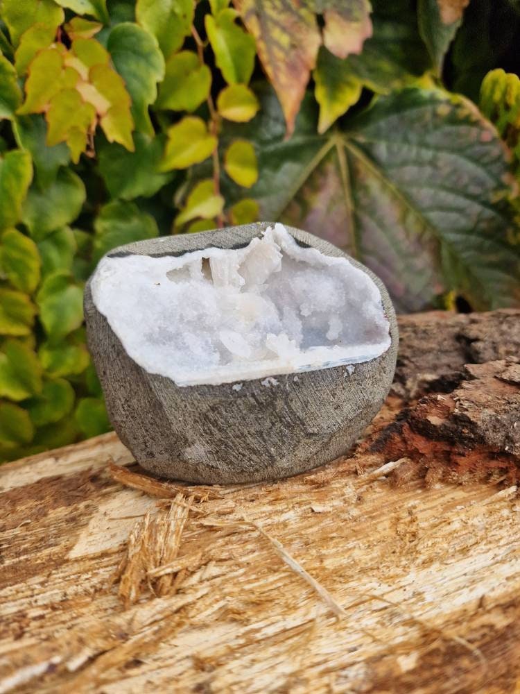 Beautiful apophyllite with stillbite geode 345g