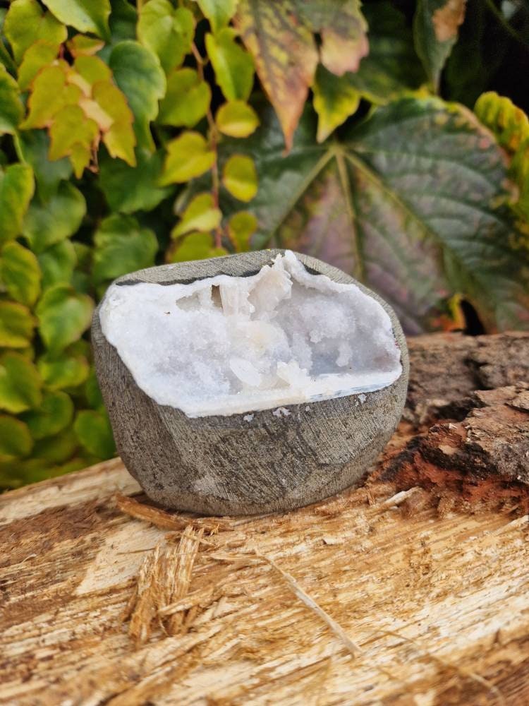 Beautiful apophyllite with stillbite geode 345g