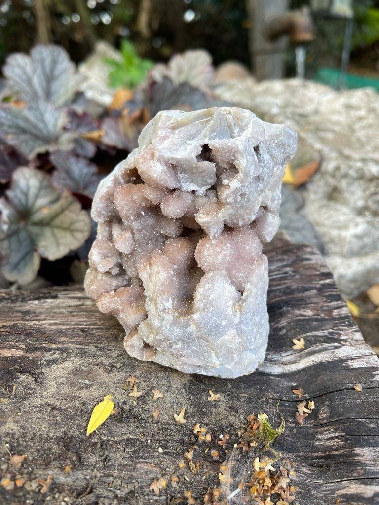 Beautiful AAA grade Argentinian pink Amethyst geode 311g 85mm