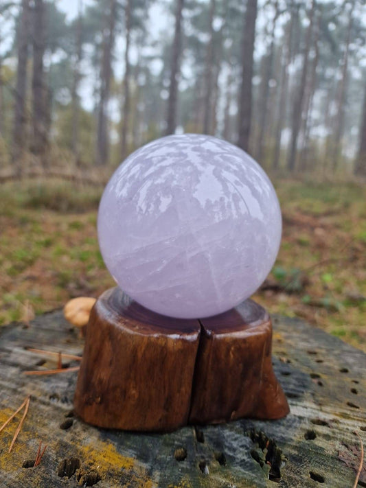 AAA grade Perfect, rare blue rose quartz sphere with a star flash. 1.3kg