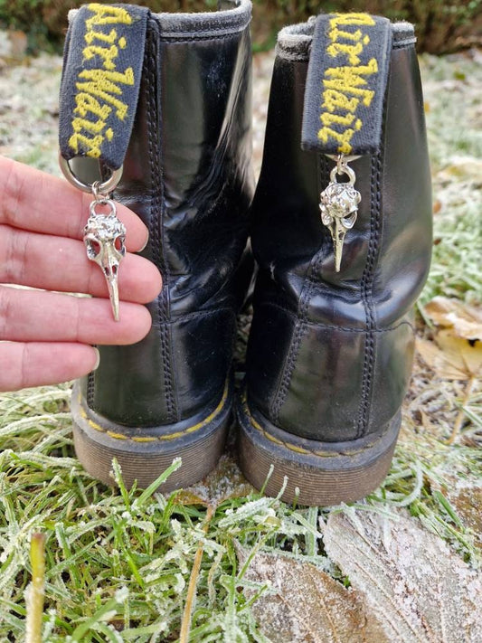 Raven skull boot charms tag