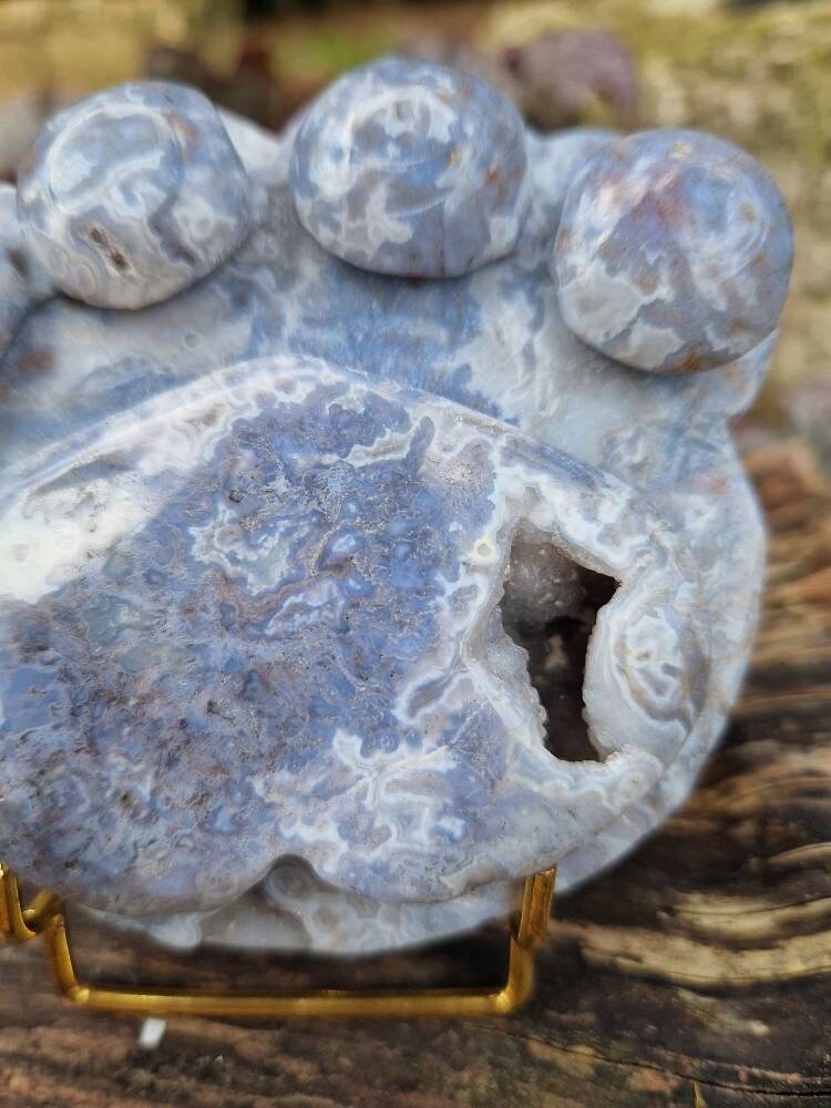 Beautiful XL statement moss agate paw print carving. 326g 100mm x 80mm