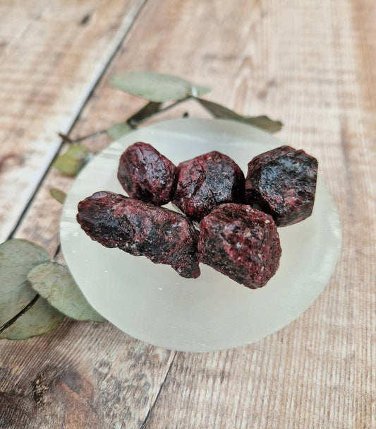 Genuine raw garnet tumble stone