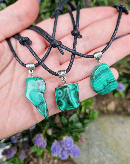 Genuine Adjustable cord natural malachite necklace