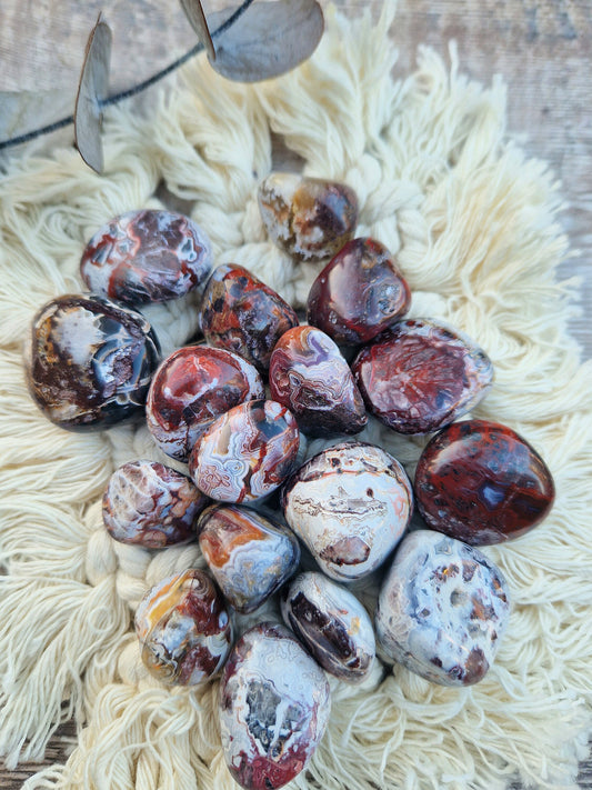 Beautiful Mexican agate. Crazy lace agate. Red Mexican agate tumble stone